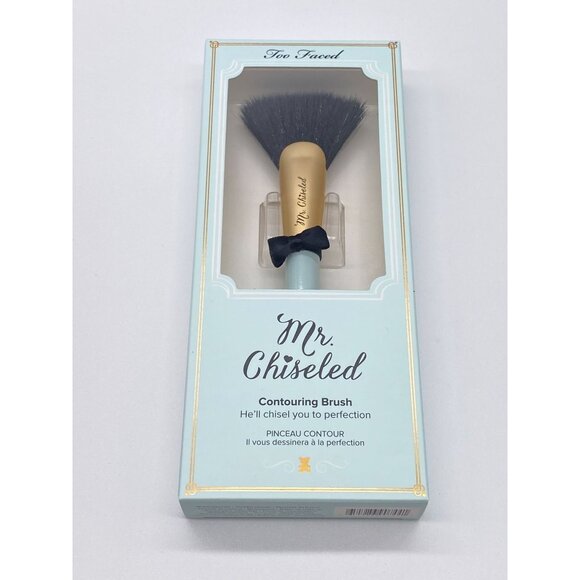 Too Faced Mr. Chiseled Contouring Brush - Picture 3 of 5
